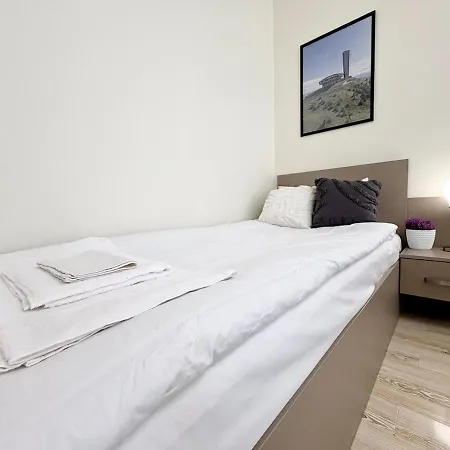 8 -sea & Escape Apartment Warna