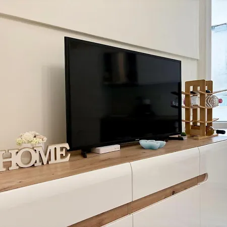 8 -sea & Escape Apartament Warna